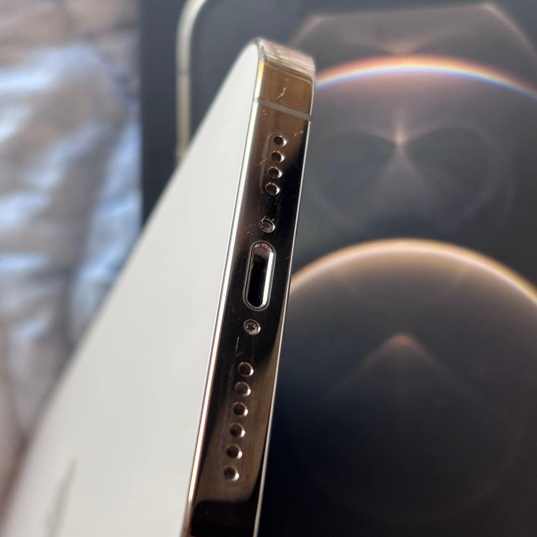 【超美品】iPhone 12 Pro Max 256GB simフリー箱付き