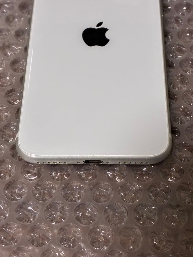 iPhone SE2 第2世代 64GB SIMフリー ホワイト