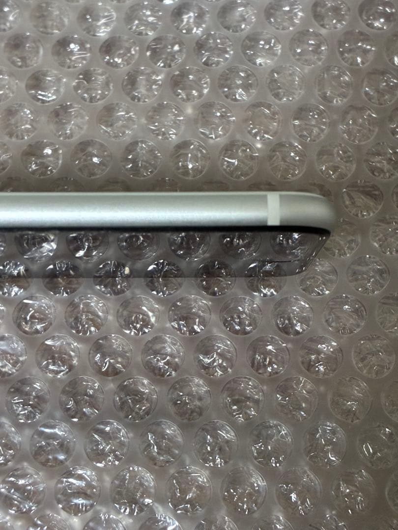 iPhone SE2 第2世代 64GB SIMフリー ホワイト