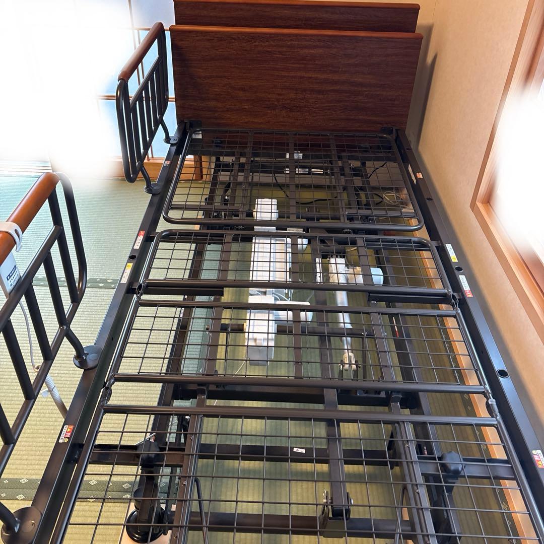 アンネルベッド　ラクセーヌシリーズ昇降3モーター電動リクライニングベッド