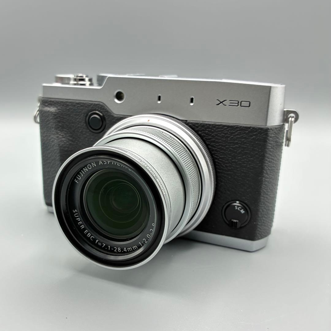 Fujifilm X30 シルバー コンパクト デジタルカメラ Fuji X
