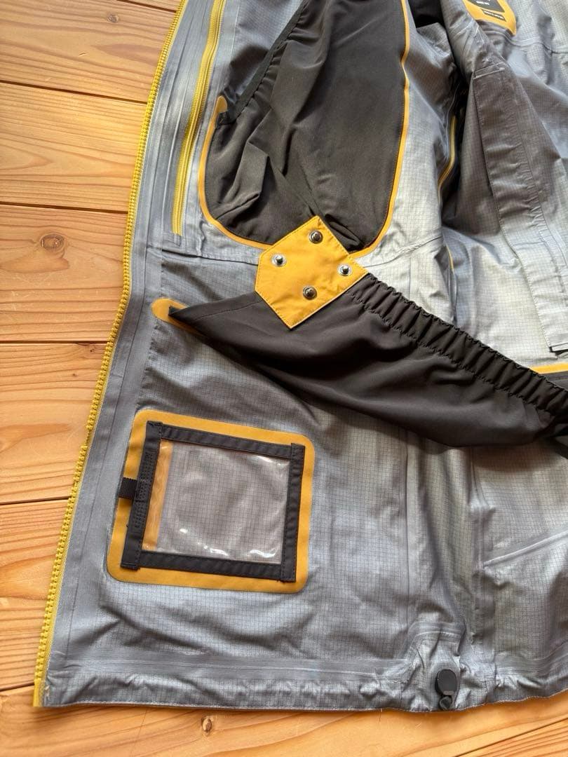 Oakley GORE-TEX PRO Shell jacket RECCO付