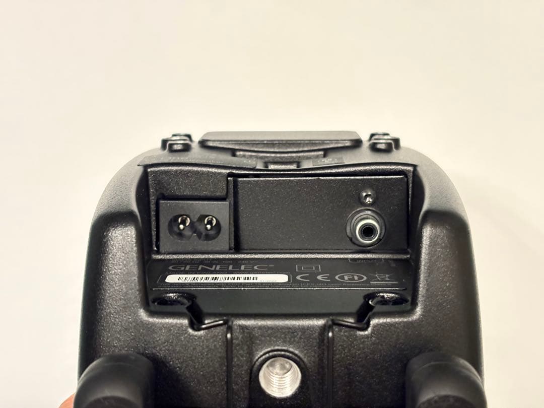 ジェネレック G One アクティブ・スピーカー ブラック 2本セット