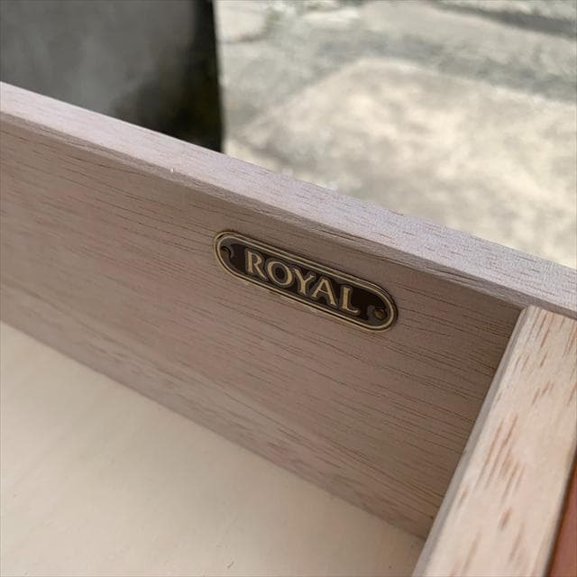 マルニ｜地中海ロイヤル｜マルチキャビネット｜書棚、食器棚、飾り棚｜定価70万円｜