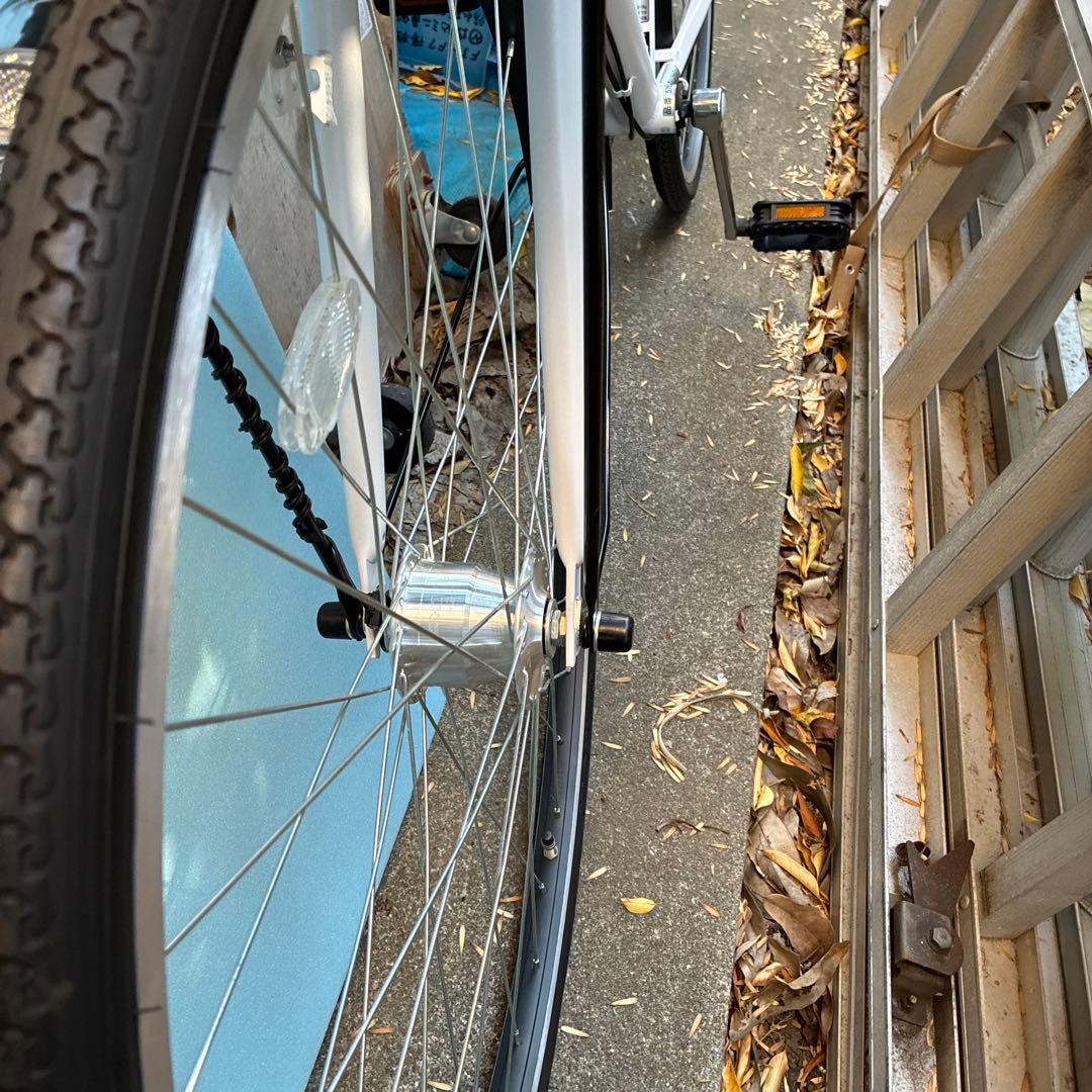 ‼️新品未使用品‼️Denver シティサイクル ホワイト 鍵付きバスケット付き6段