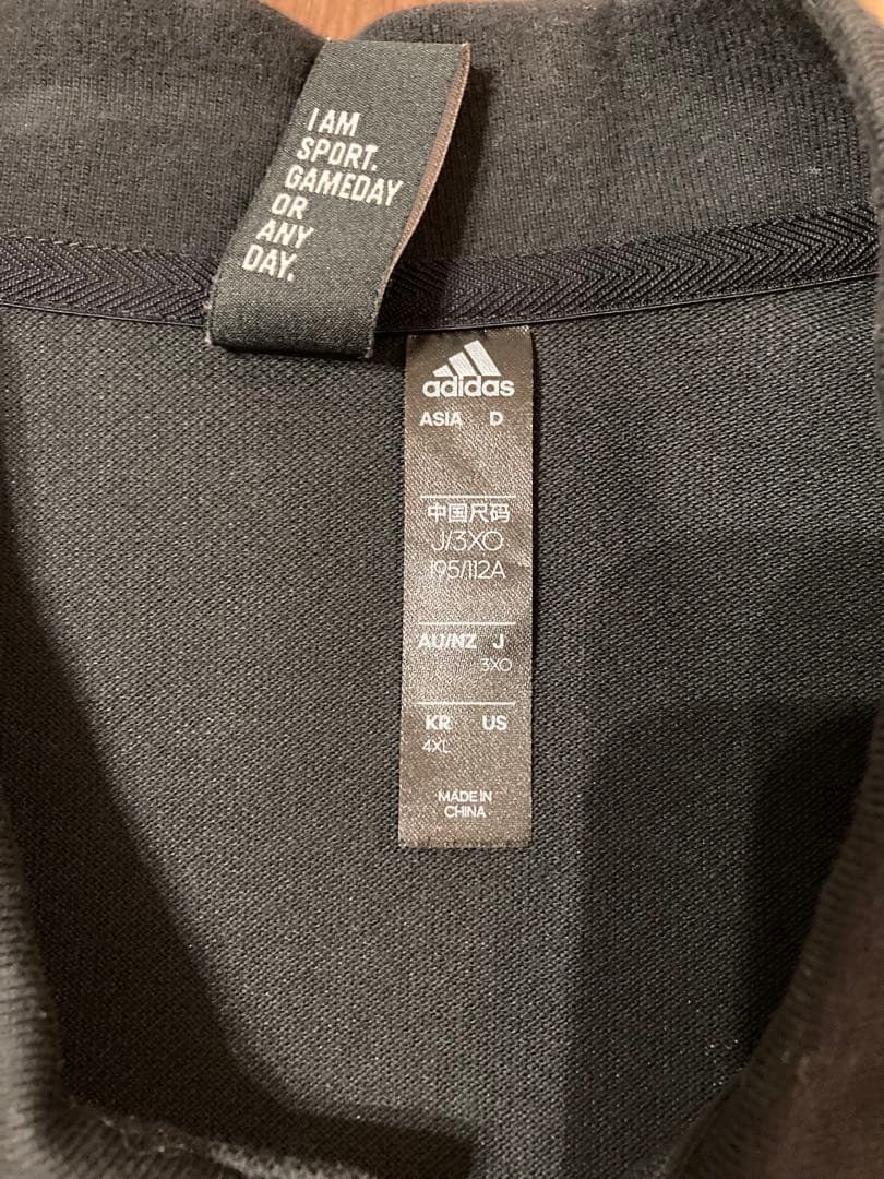 adidas 黒ポロシャツ