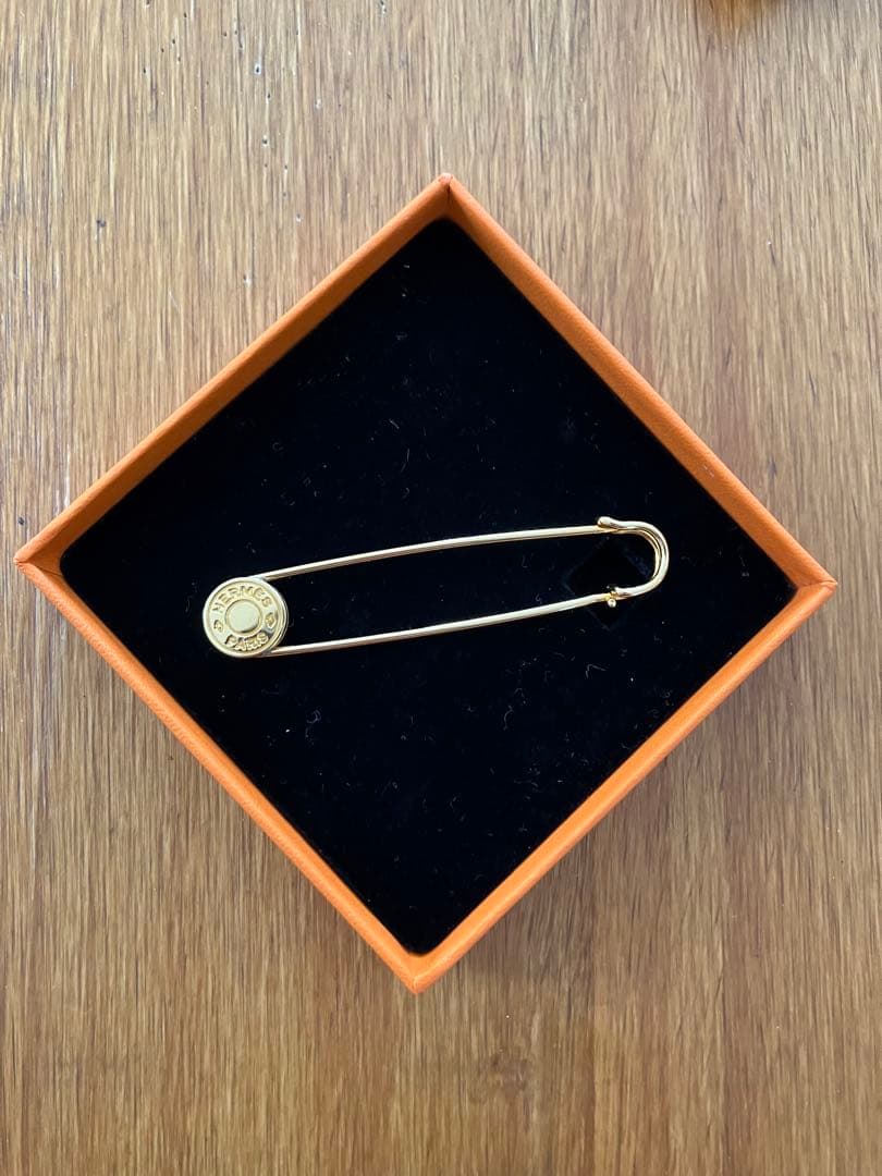 HERMES エルメス セリエ ピンブローチ ゴールドカラー 未使用保管品