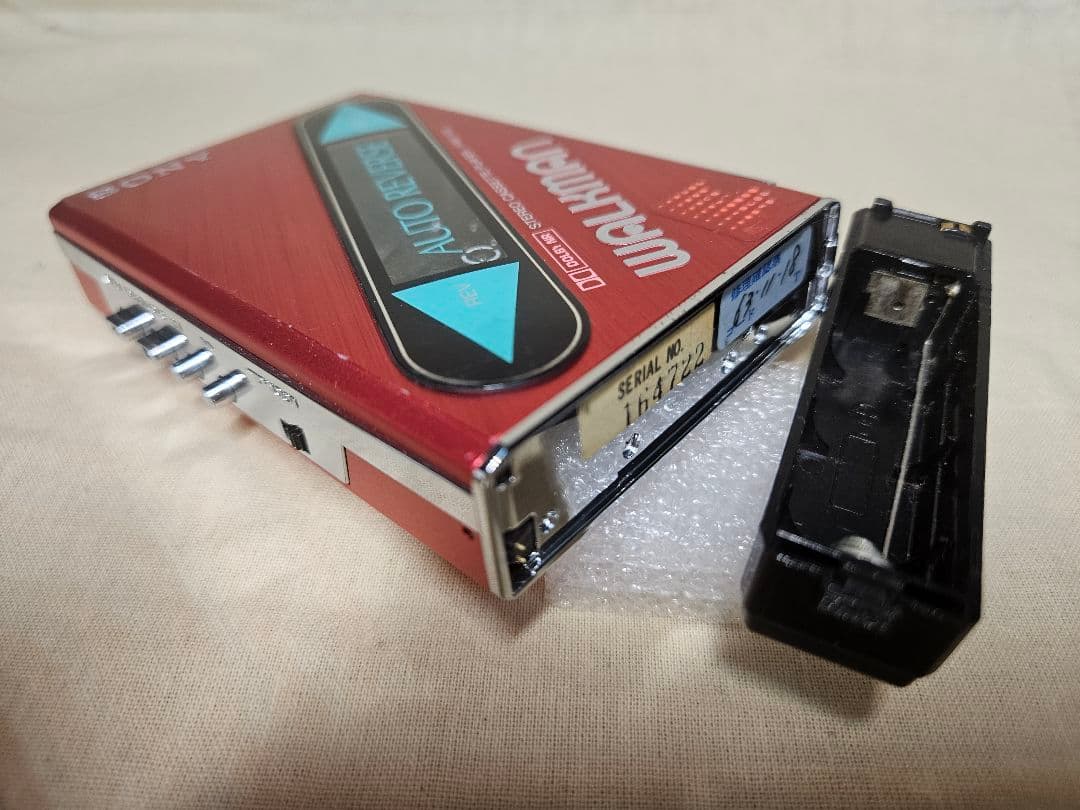 整備済み動作品　WM-102 カセットウォークマン　ポータブルプレイヤー