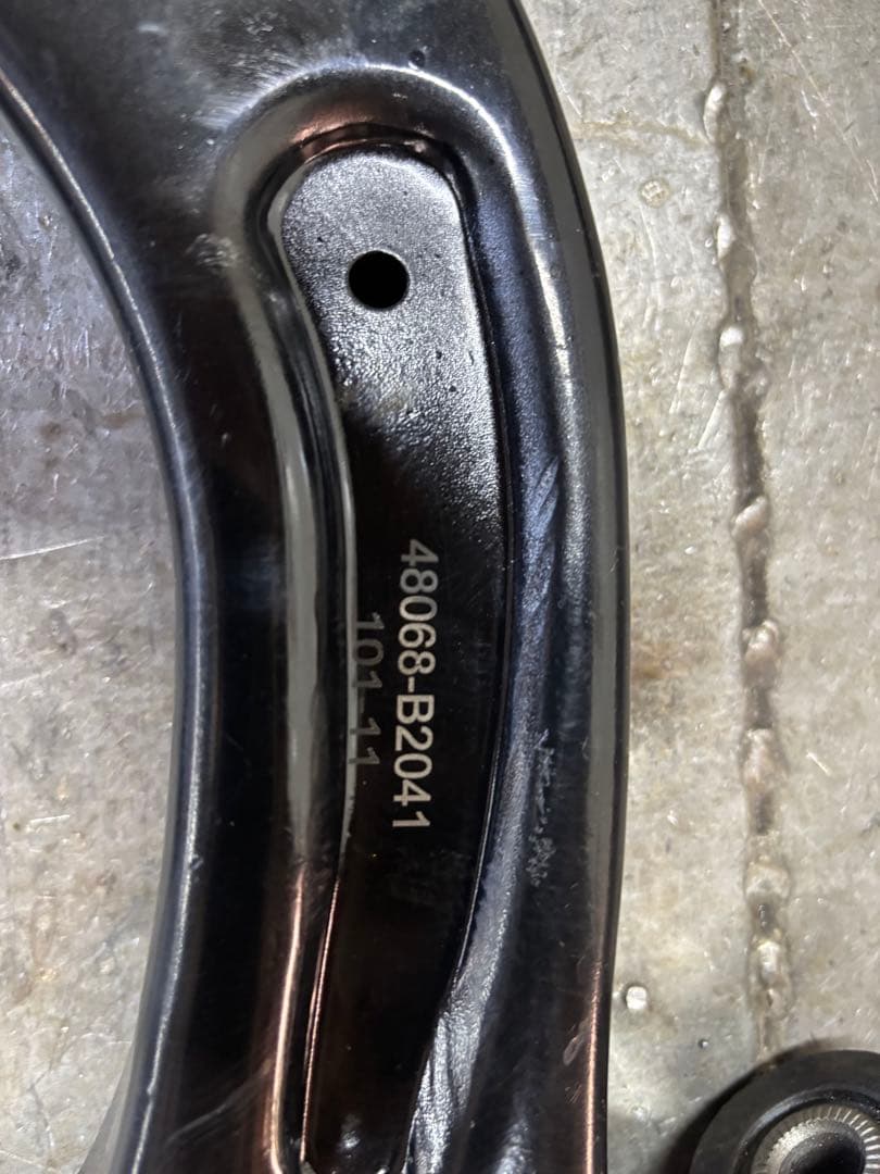 加工ロアアーム　ダイハツ　ムーブ　タント　コンテ　ココア　上げ加工