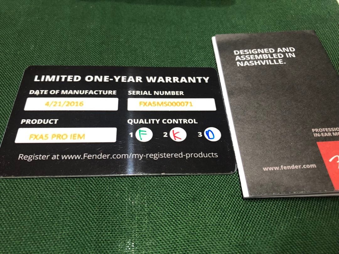 Fender FXA5 シルバー イヤホン