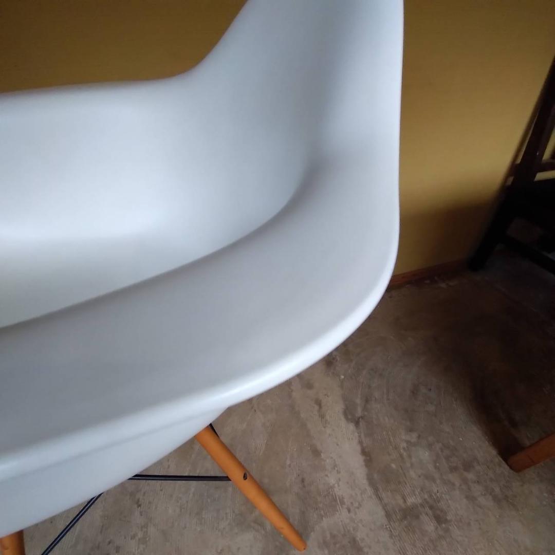 ハーマンミラー　イームズ　アームシェルチェア　座面シート付　③