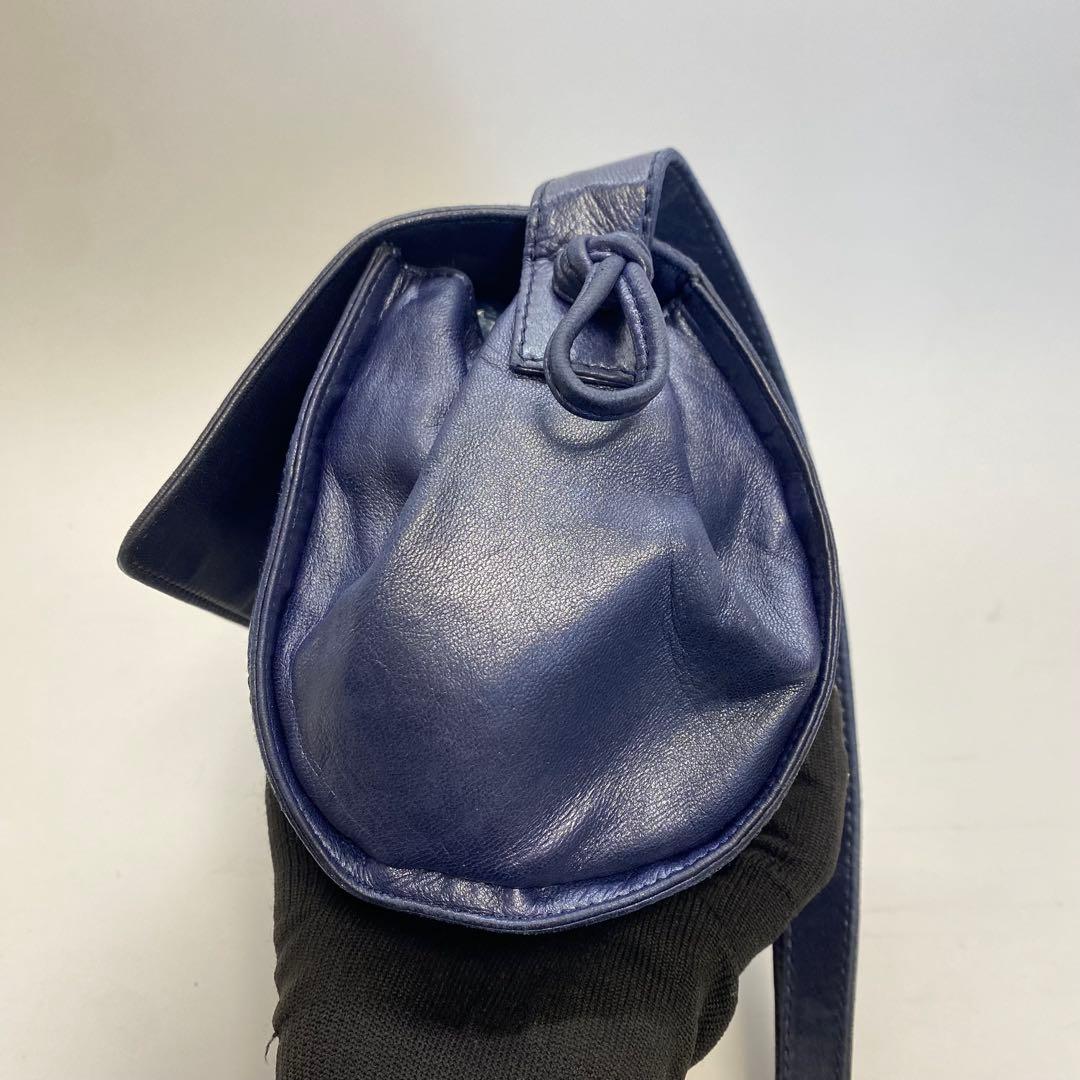 ロエベ ネイビー ナッパレザーショルダーバッグ アナグラム メタリック