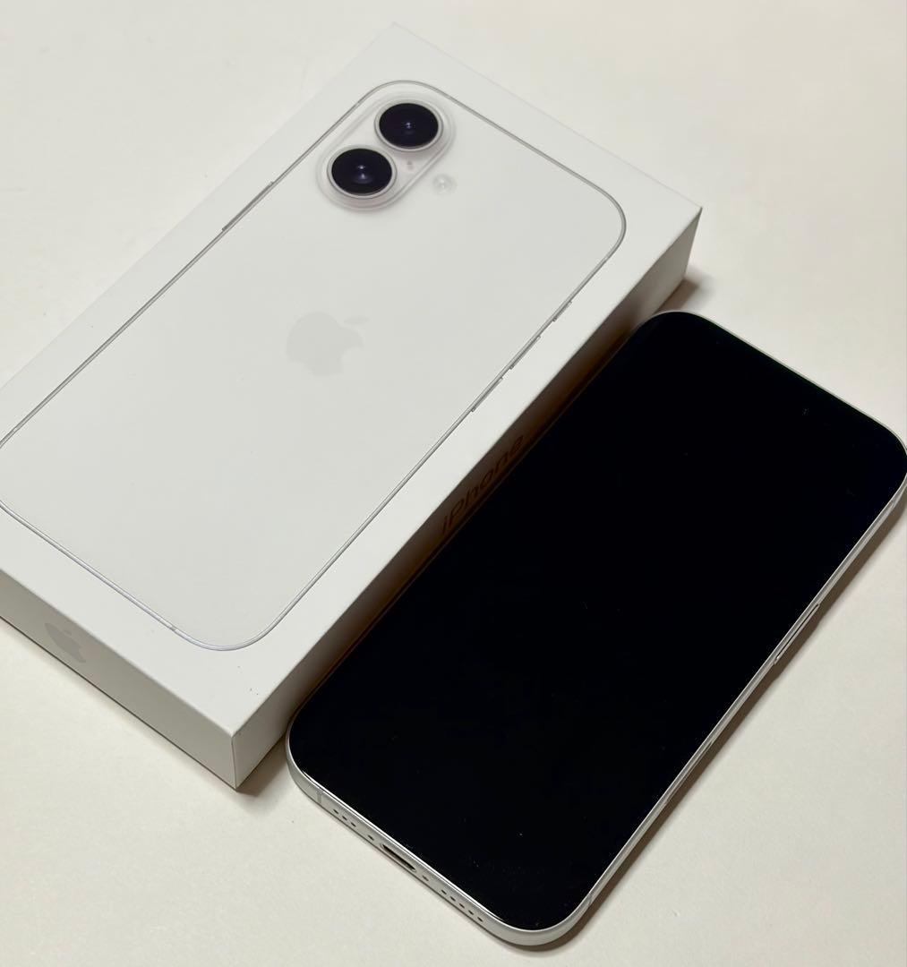 iPhone16 256GB 本体　美品　94% 傷無し　ケース付き