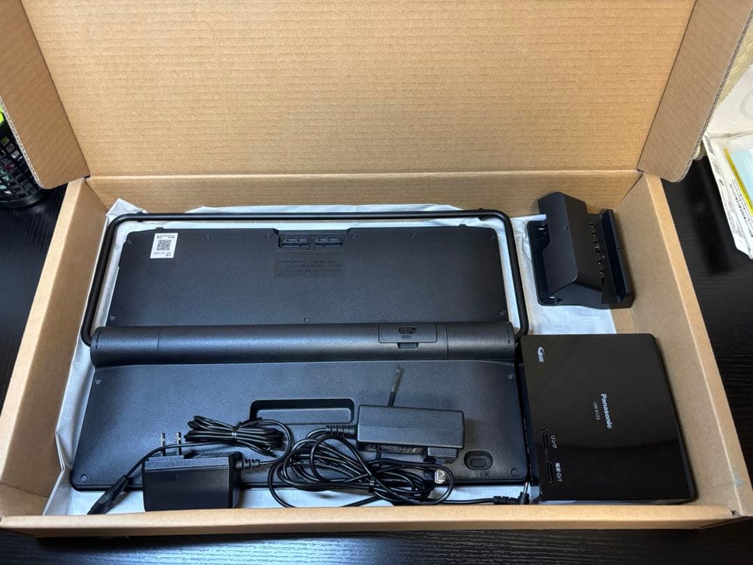 Panasonic ポータブルテレビ UN-15L12H 地上/BS/110度