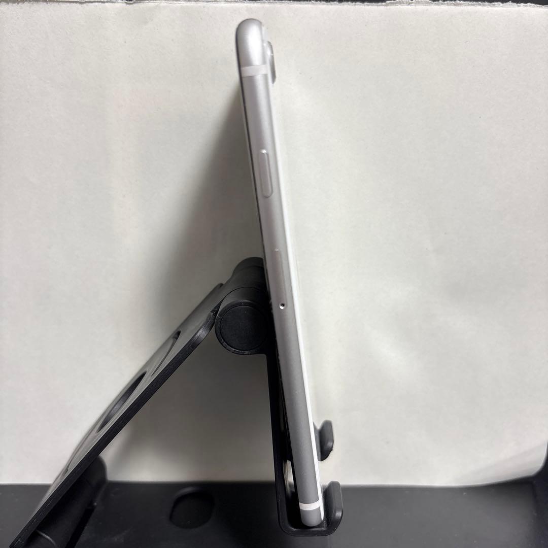 【美品】iPhone SE 第2世代 64GB ホワイト 電池容量85% 箱付