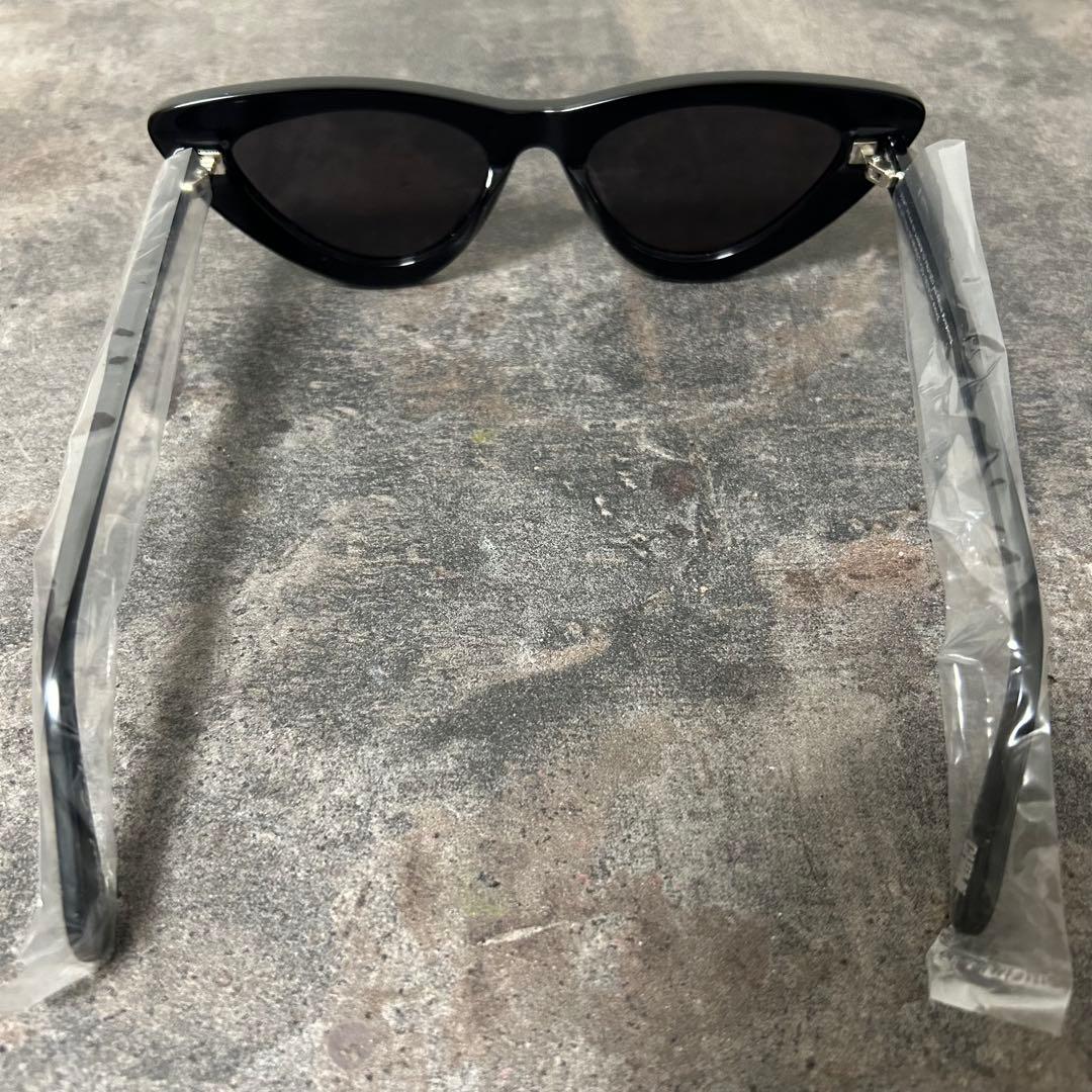 美品ChiMi チミ キャットアイ サングラス ブラック 006 BERRY 黒