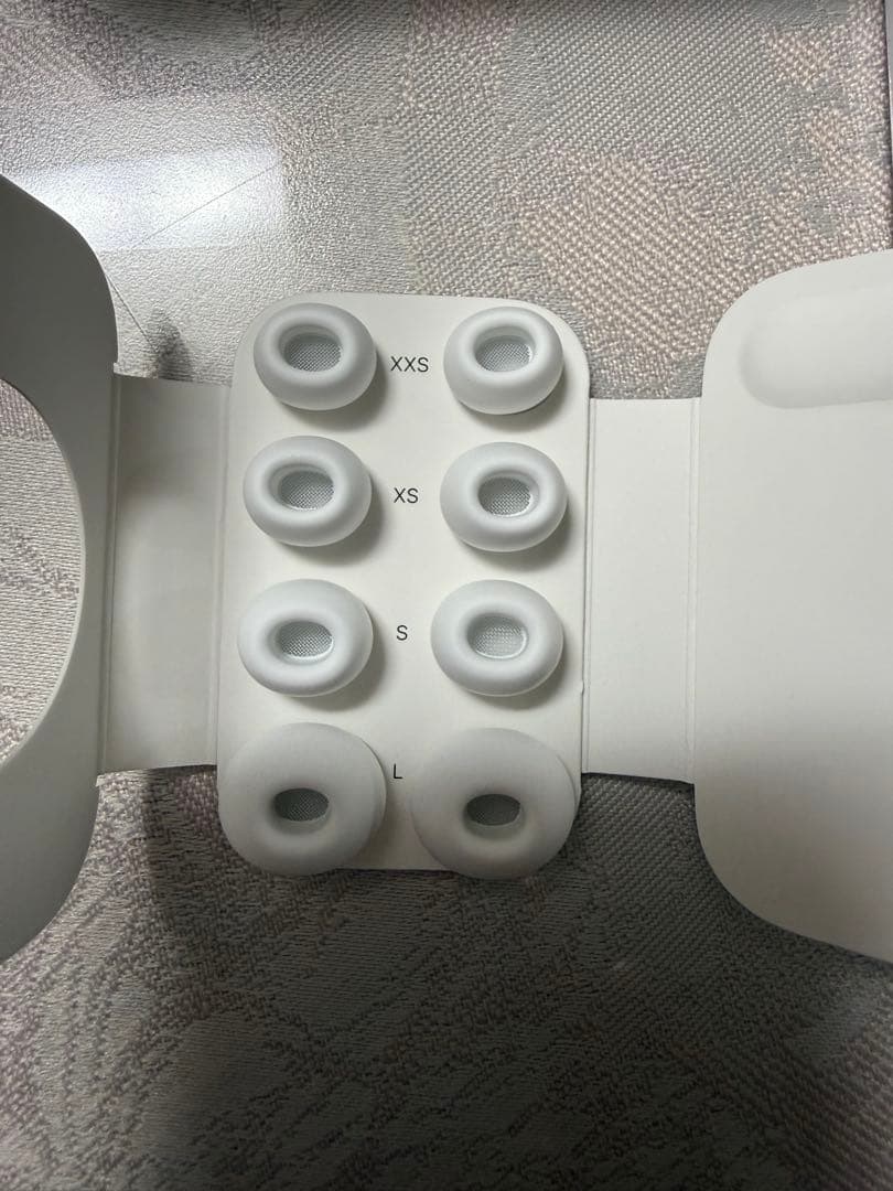 美品！AirPods Pro 3 充電ケース付き