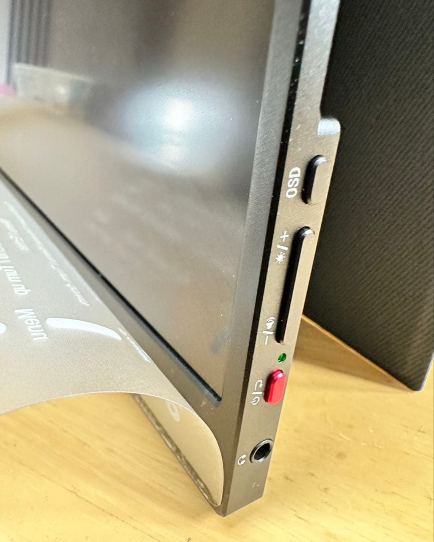 訳があり‼️ゲーミングに最適‼️15.6インチ モバイルモニター フルHD