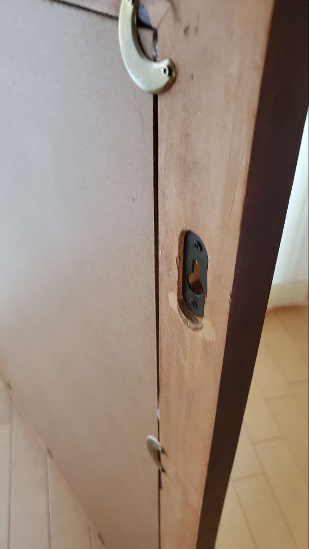 ダークブラウン フレーム付き壁掛け鏡 大きめ