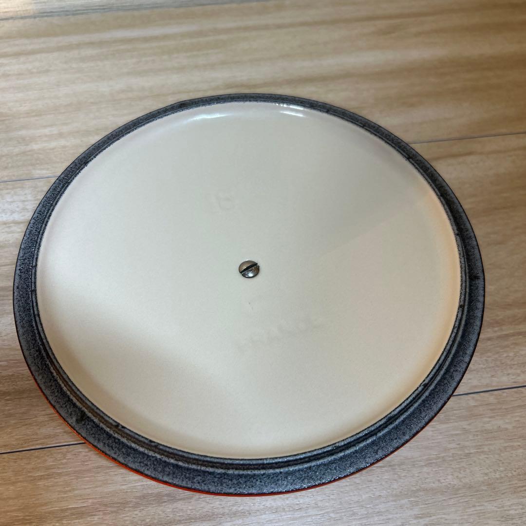 ルクルーゼ　ココットロンド　18cm チリレッド　両手鍋　鍋