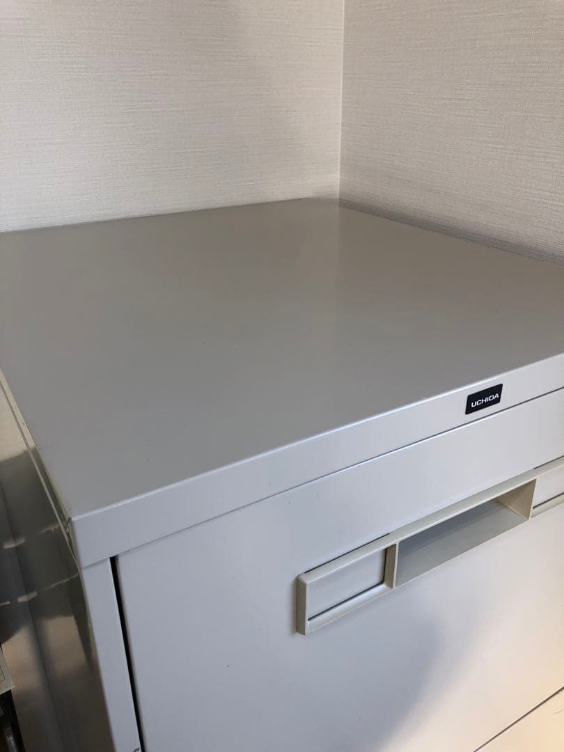 UCHIDA大型キャビネットA3入ります
