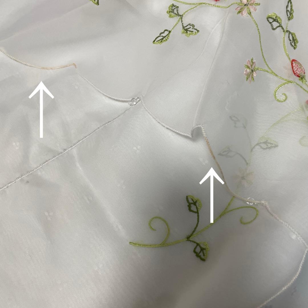 テーブルクロス　イチゴの刺繍　大判　花柄　レース