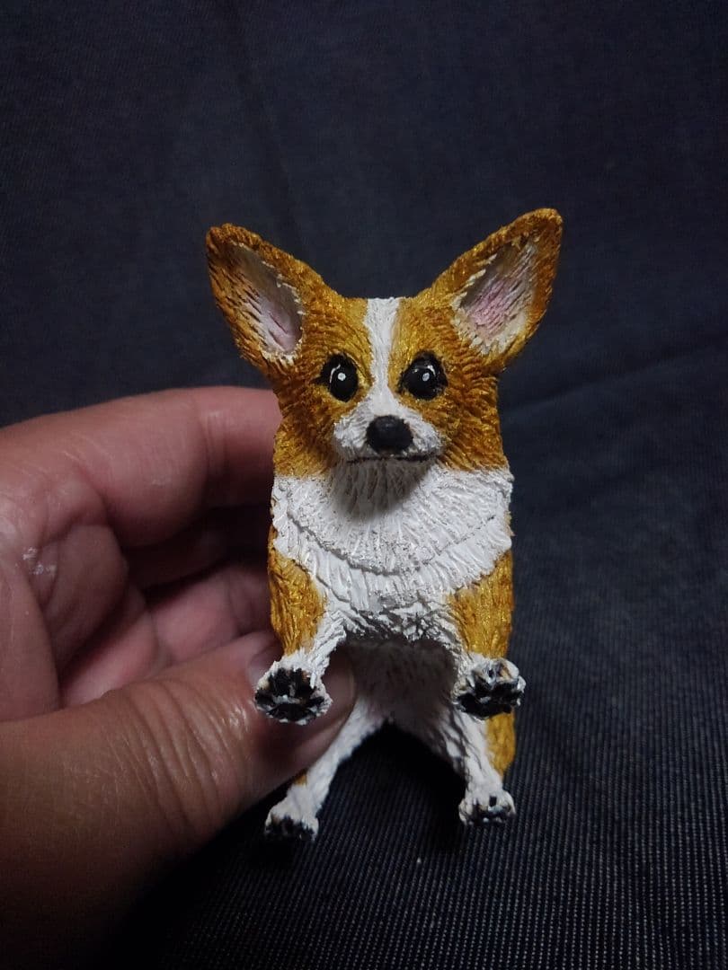 木彫りのコーギー（制作中）