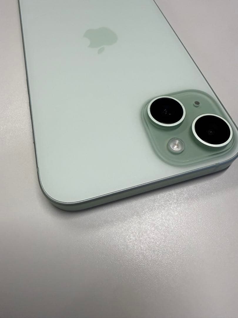 iPhone15Plus グリーン