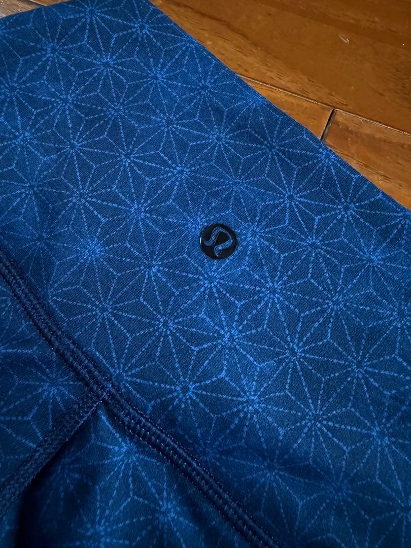 ルルレモン 新品未使用　ヨガレギンス 刺し子柄　サイズ4