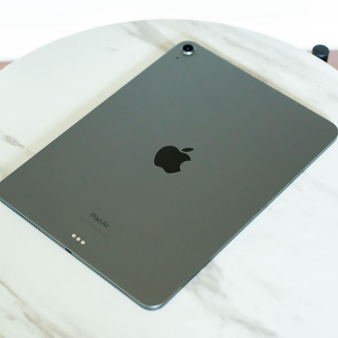 【ほぼ未使用】Apple iPad Air（第5世代）スペースグレイ 64GB