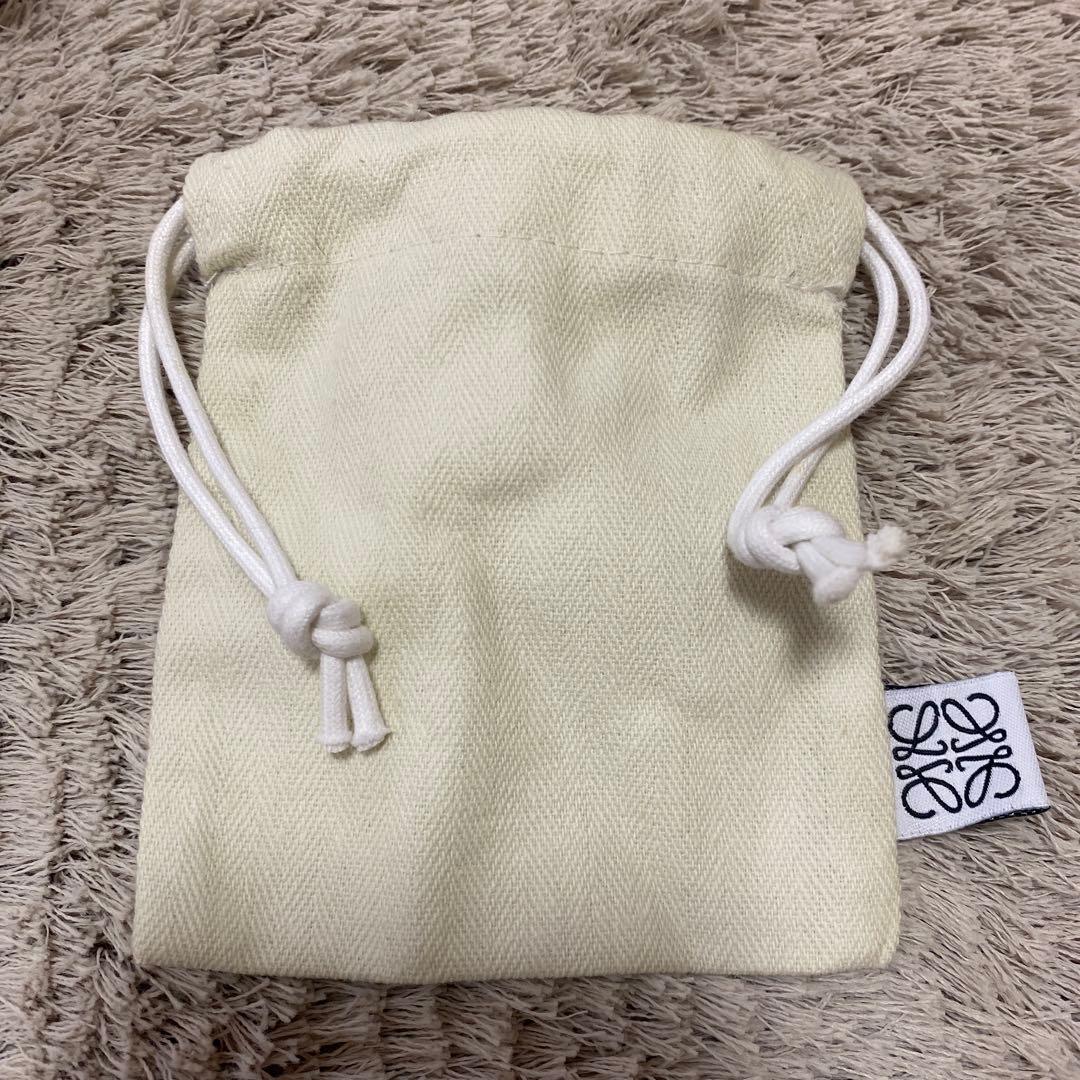 ロエベ　アナグラム　ブローチ　ゴールド