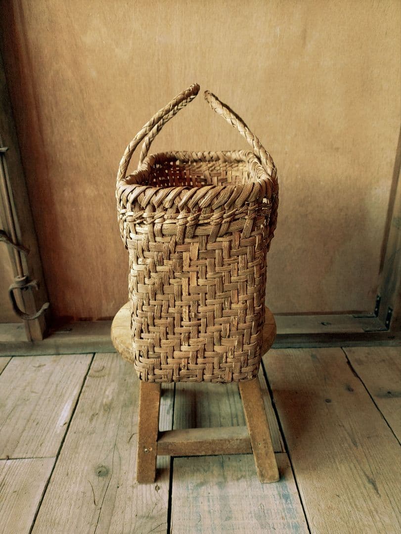 lala0626。信州安曇野山葡萄かごバック。里山手仕事