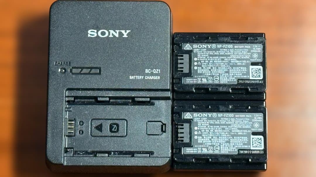 SONYα7SIII 6033回 + FE 24-105F4 純正BT2本元箱付
