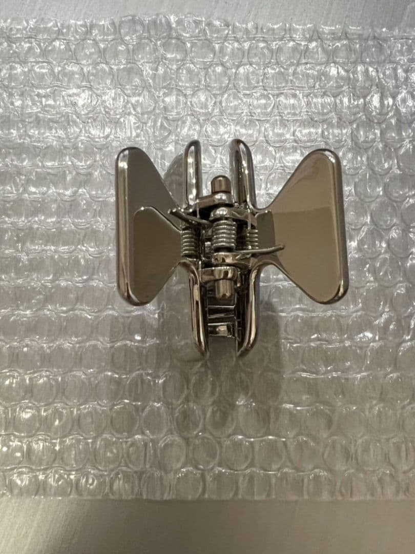 PRADA シルバー ヘアクリップ