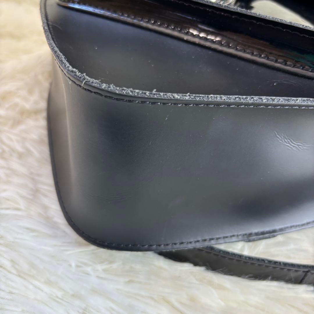 【希少】ドクターマーチン ショルダーバッグ ハート型 ブラック レザー