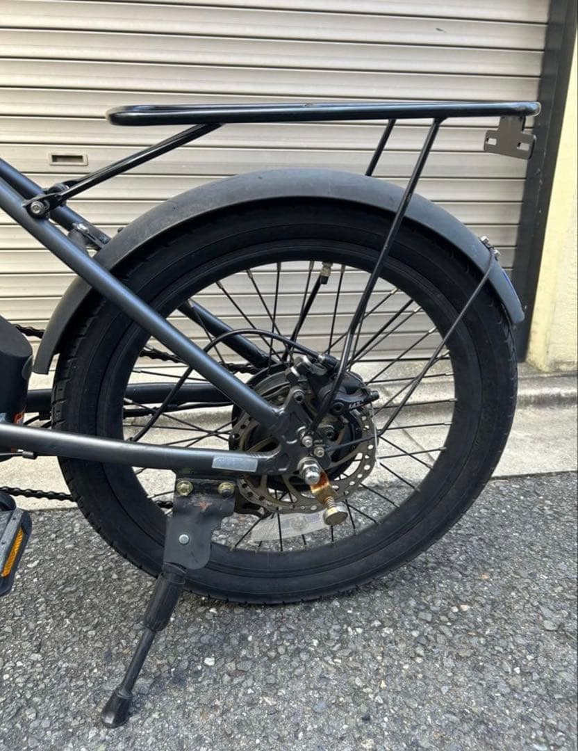 人気のEENOUR C4電動アシスト自転車　折りたたみ　JK 女子高生　大阪