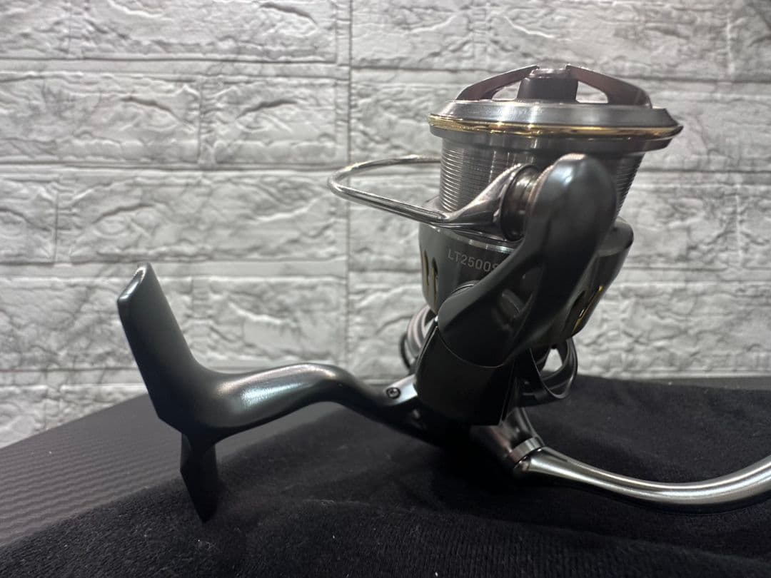 ビ*ス様 DAIWA　23エアリティ　LＴ2500-XH