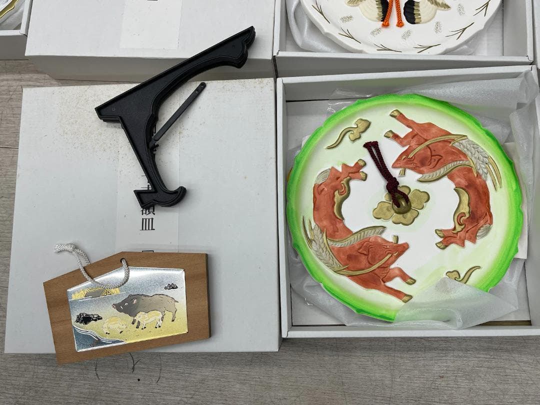 未使用 伊勢神宮 御鏡型干支額皿 舞楽額皿 12点 まとめて 直径23㎝