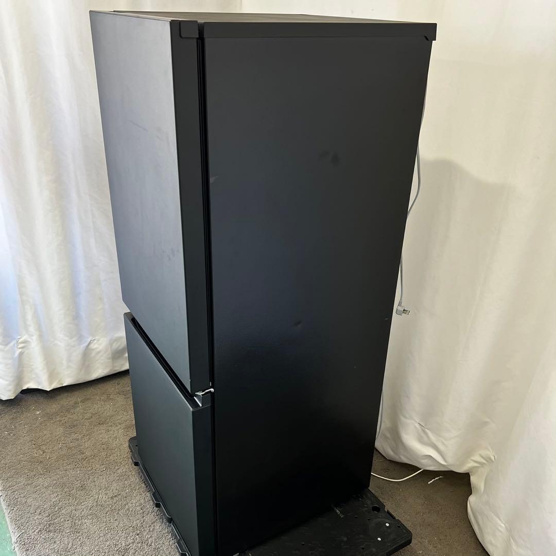 131⭕️【25年製】冷蔵庫　小型　パナソニック　美品　マット　黒　安い　設置無料
