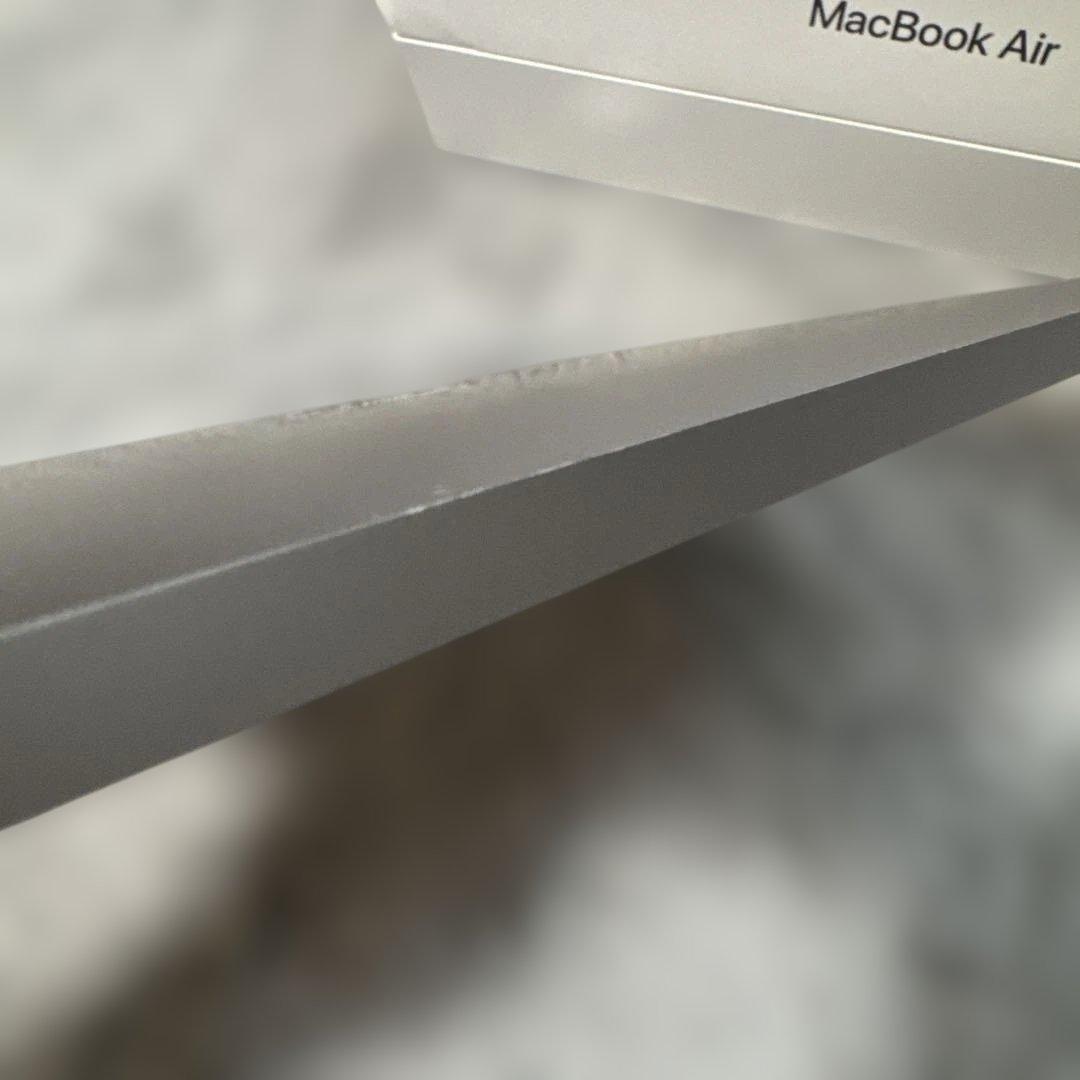 Apple MacBook Air 13インチ・Intel Core i5