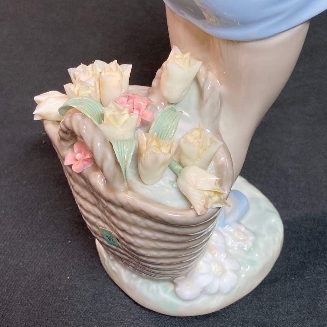 リヤドロ スカートに花いっぱい No.1284