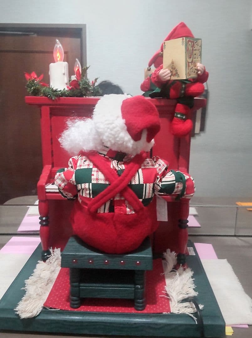 昭和レトロなサンタクロースのオブジェ