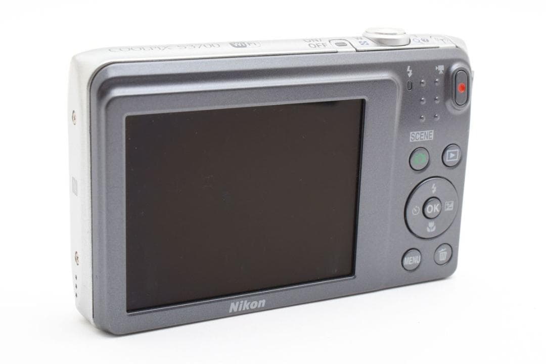 美品　ニコン COOLPIX S3700 シルバー 光学8倍ズーム SD2GB