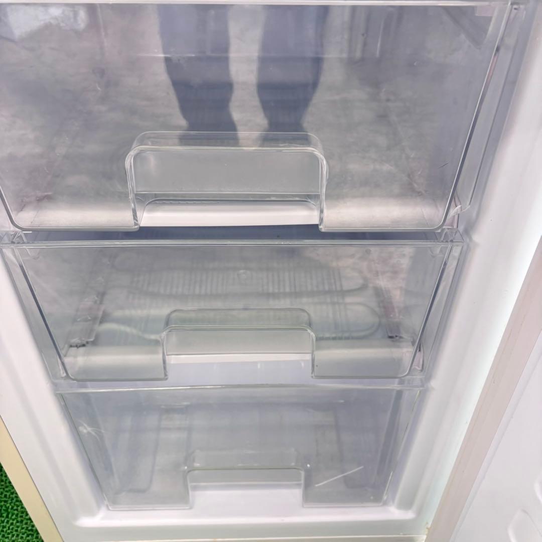 728 冷蔵庫　スリムデザイン　小型　一人暮らし　レトロ　格安　洗濯機も有　美品