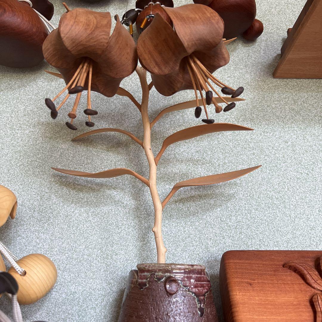 【一点物】百合(ゆり)のオブジェ(木製置物)