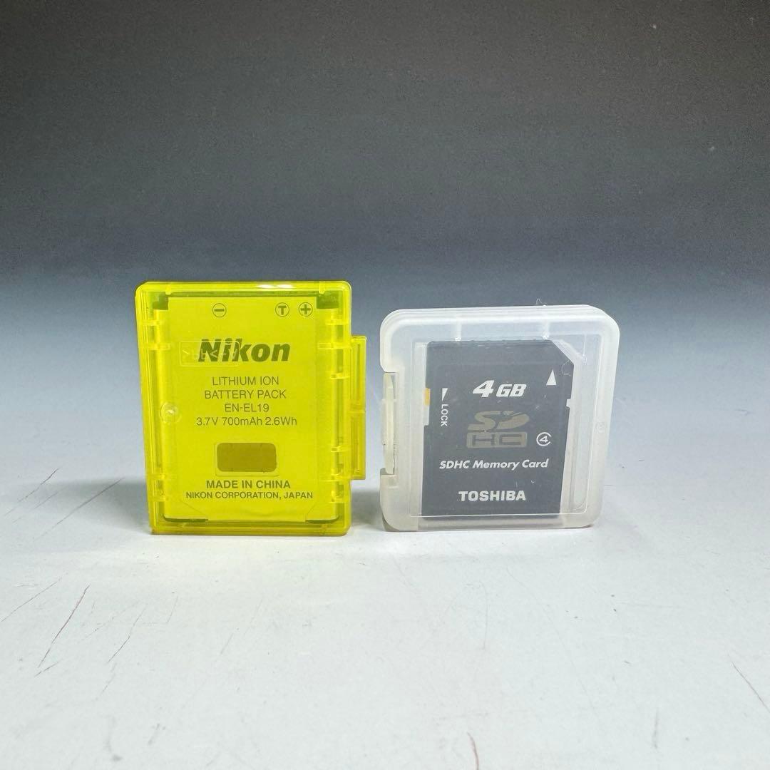 美品 Nikon COOLPIX S3300 コンパクトデジタルカメラ ゴールド