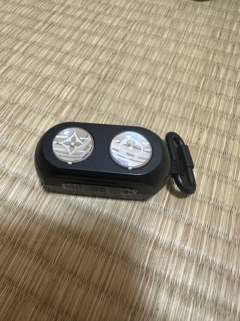 ルイヴィトン ホライゾン ライトアップイヤホン Louis Vuitton