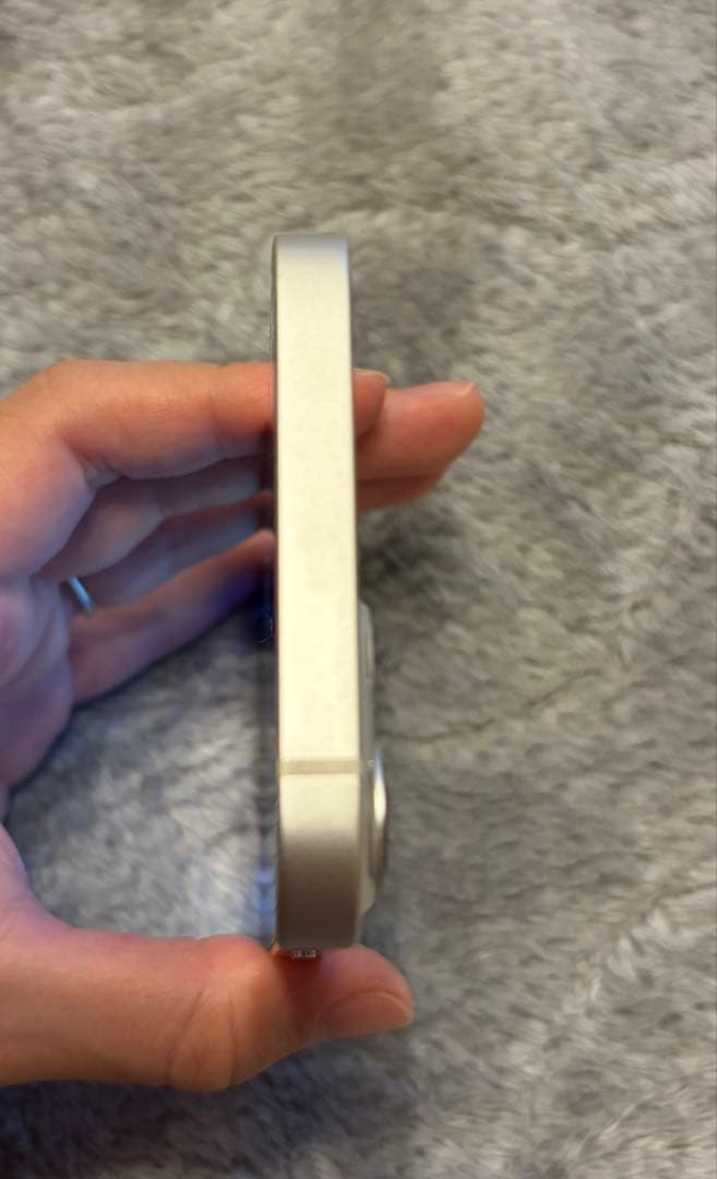 iPhone 13 128GB SIMフリー スターライト　ホワイト　白