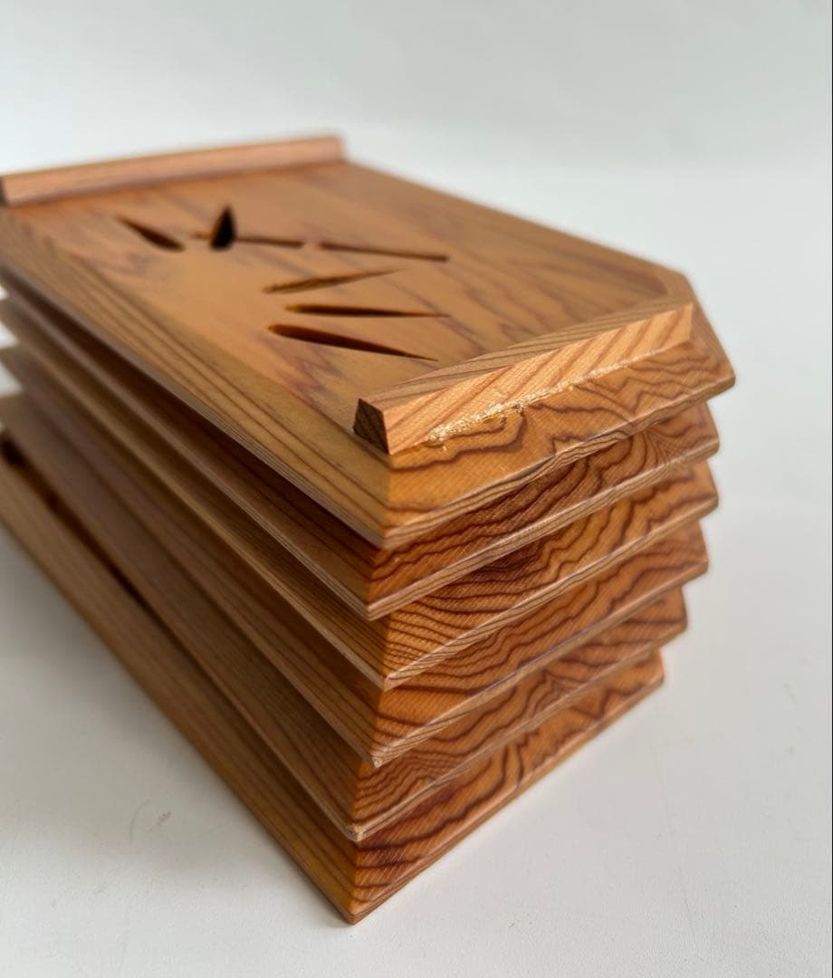 未使用　銘木 屋久杉 銘々皿 切り抜きデザイン 絵変わり　6枚セット