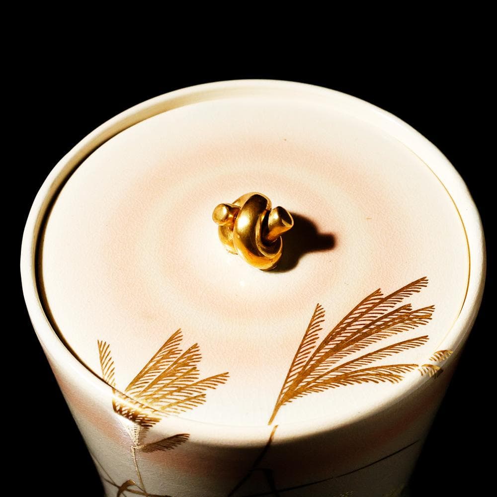 ★ はやとばあ ★T　能瀬三恵子 （萌春） 九谷焼 色絵金彩花草絵図